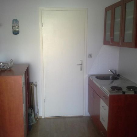Apartments Matic Omisalj Exterior photo